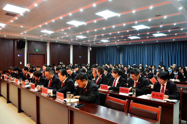 开拓进取加快推动法院工作现代化淇滨区法院召开工作会议